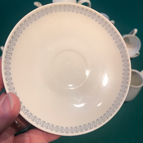 22pc Coffee/Tea Set w/a delicate blue trim design is made in Germany by Colditz - Picture 7 of 11